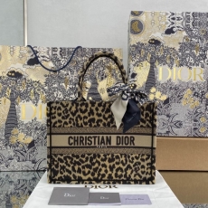 Christian Dior Shopping Bags